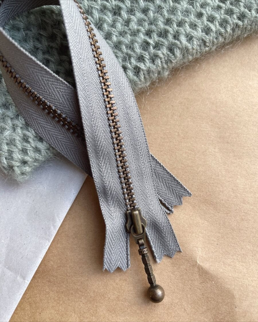 Zipper 23cm flint