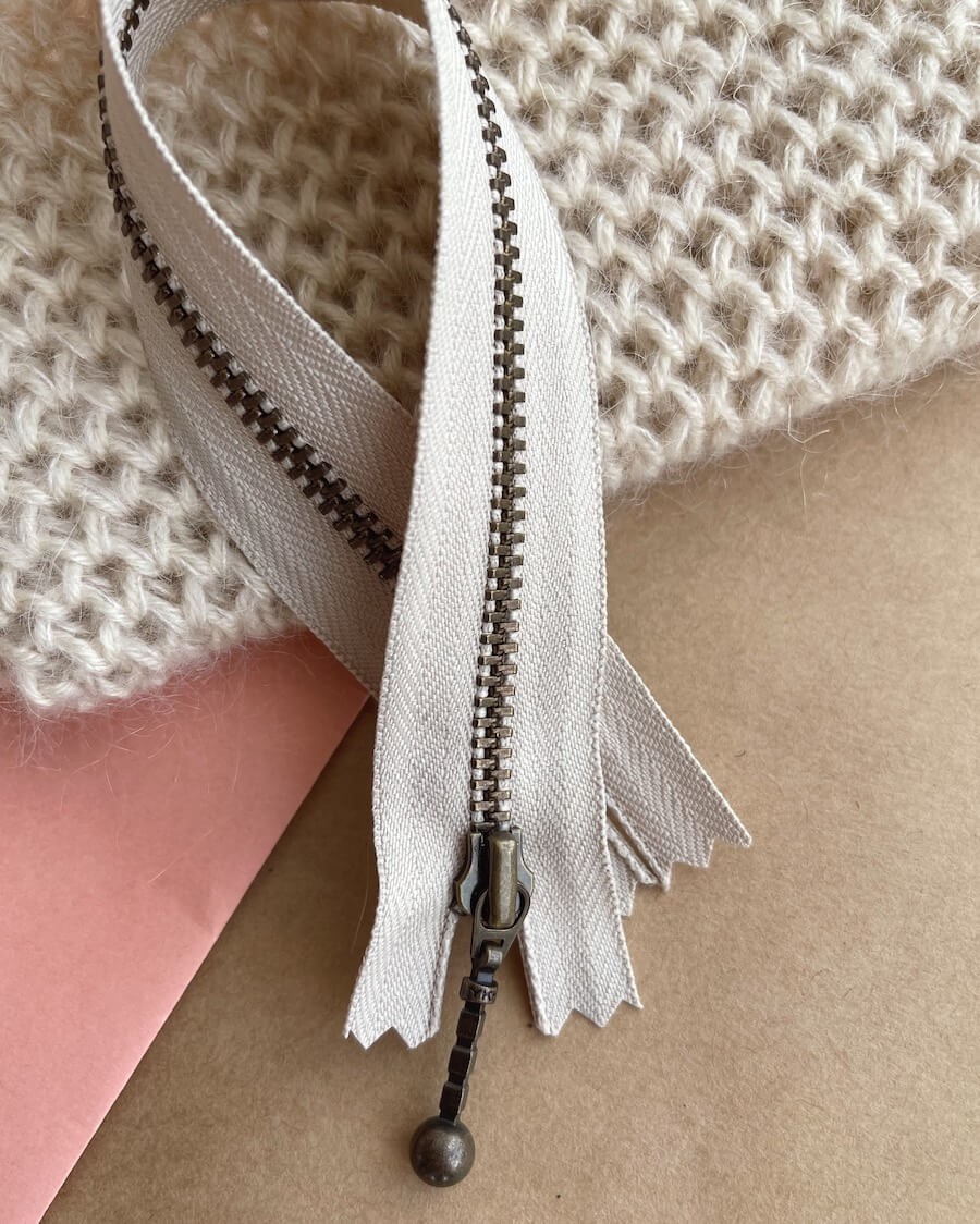 Zipper 23cm sand