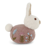 Sitzender gefilzter Hase mit Stickerei / Blume lavendel