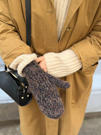 Heia Tweedvotter von Rauma in Fivel 9 und Alpakka Lin Tweed 21798 – warme Fäustlinge aus zwei Fäden