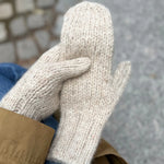 Heia Tweedvotter von Rauma in der Farbvariante Fivel 4078 und Alpakka Lin Tweed 11466