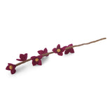 gefilzter Zweig mit Blüten / cerise