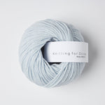 Knitting_for_Olive_Heavy_Merino_Ice_Blue_Isbla