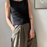 LACEY LOOP TOP
