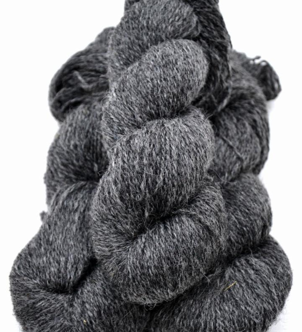Ullcentrum_2-ply_2-trådigt__6/2-0104_mørkgrå_dark_grey_gotland